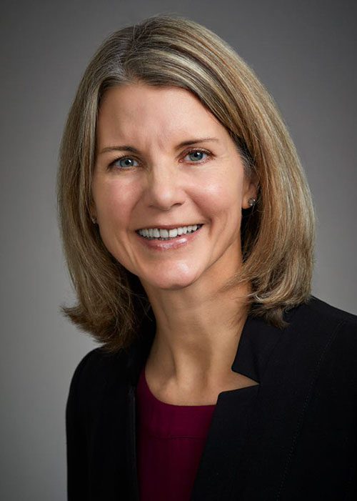 Lynn Woeller headshot